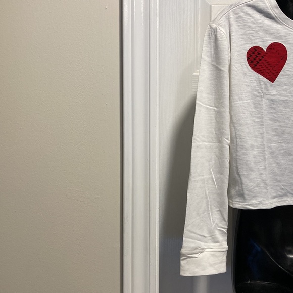 ❤️ 2/$25* ❤️ NWT - Girls Long Sleeve Heart & Star Design Crop Top - Sz L - Picture 11 of 11